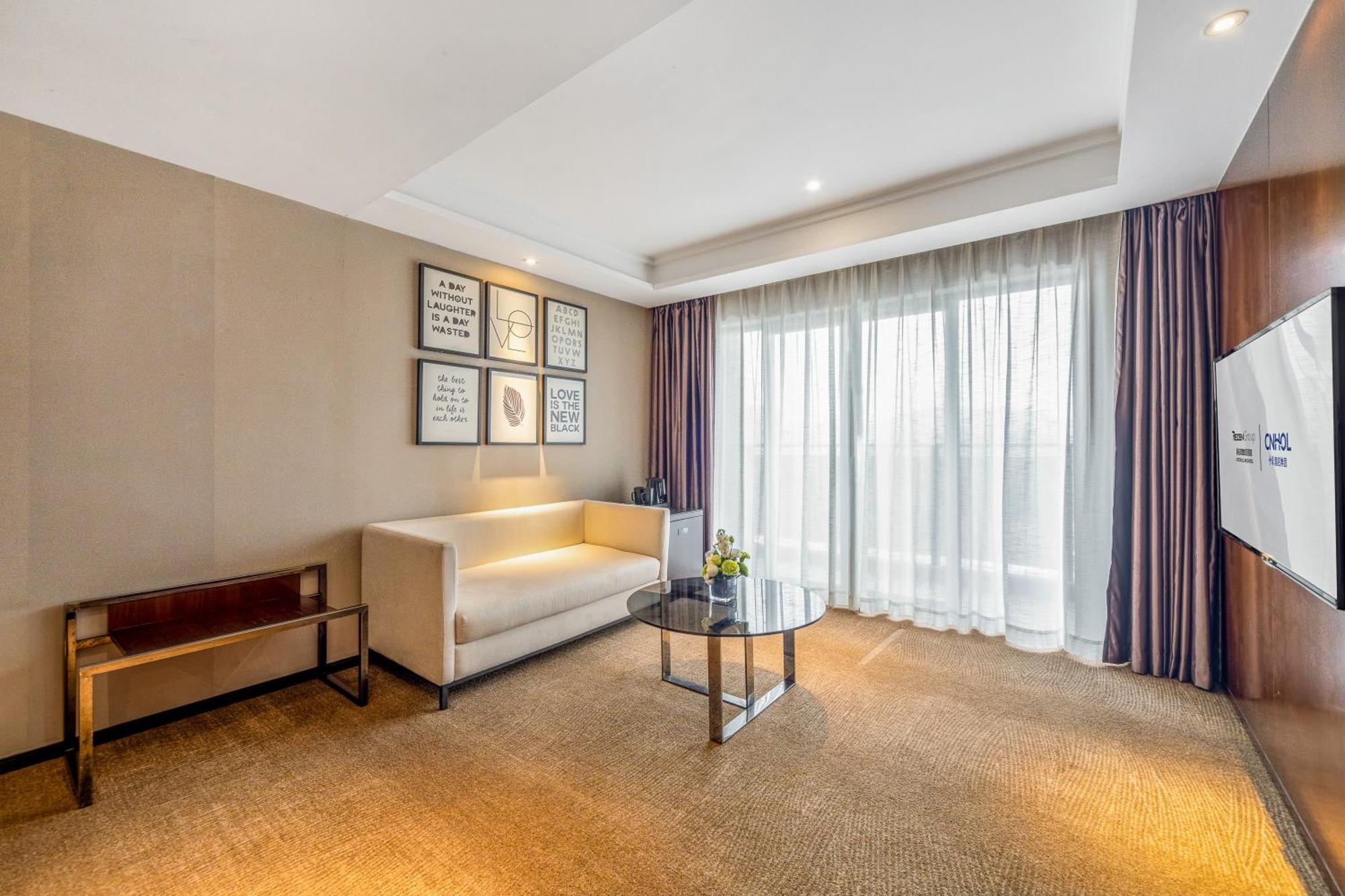 שנג'ן Zhonghao International Hotel מראה חיצוני תמונה
